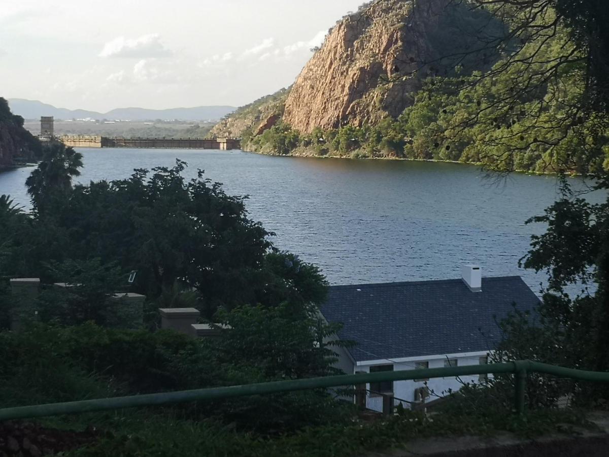 Metsing At Harties Hotel Hartbeespoort Bagian luar foto