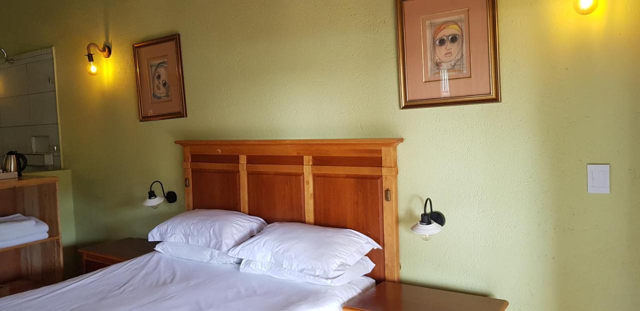 Metsing At Harties Hotel Hartbeespoort Bagian luar foto