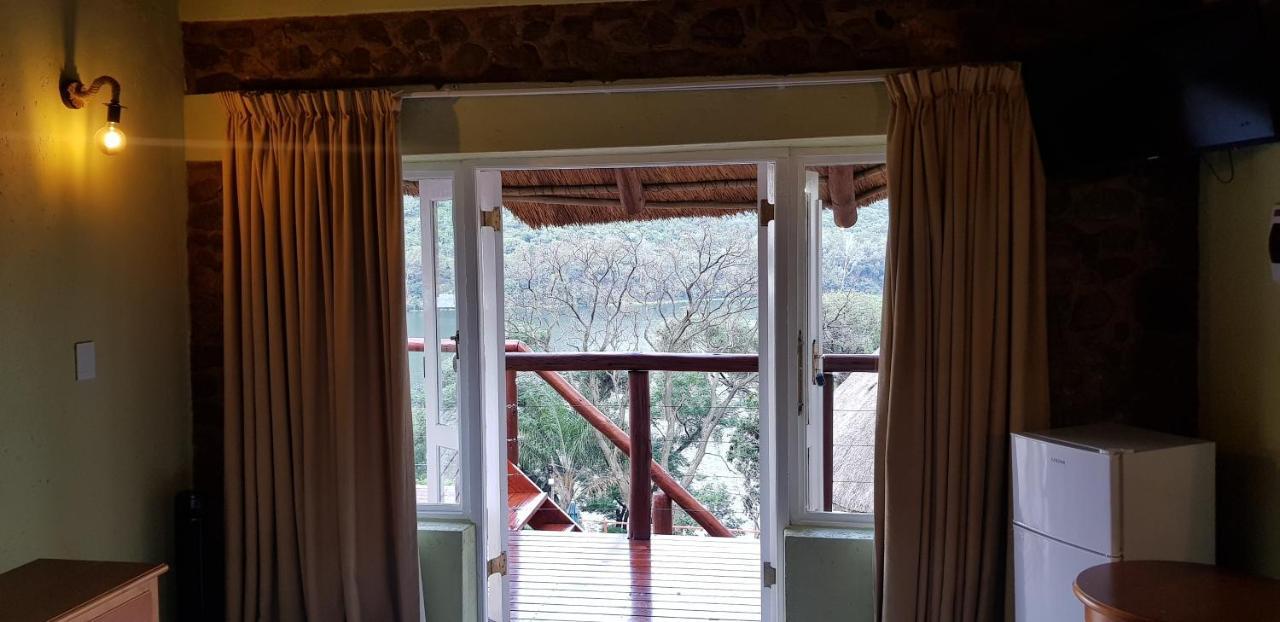 Metsing At Harties Hotel Hartbeespoort Bagian luar foto