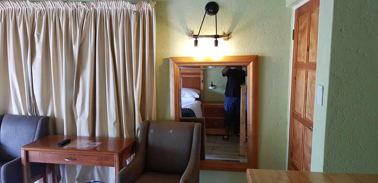 Metsing At Harties Hotel Hartbeespoort Bagian luar foto