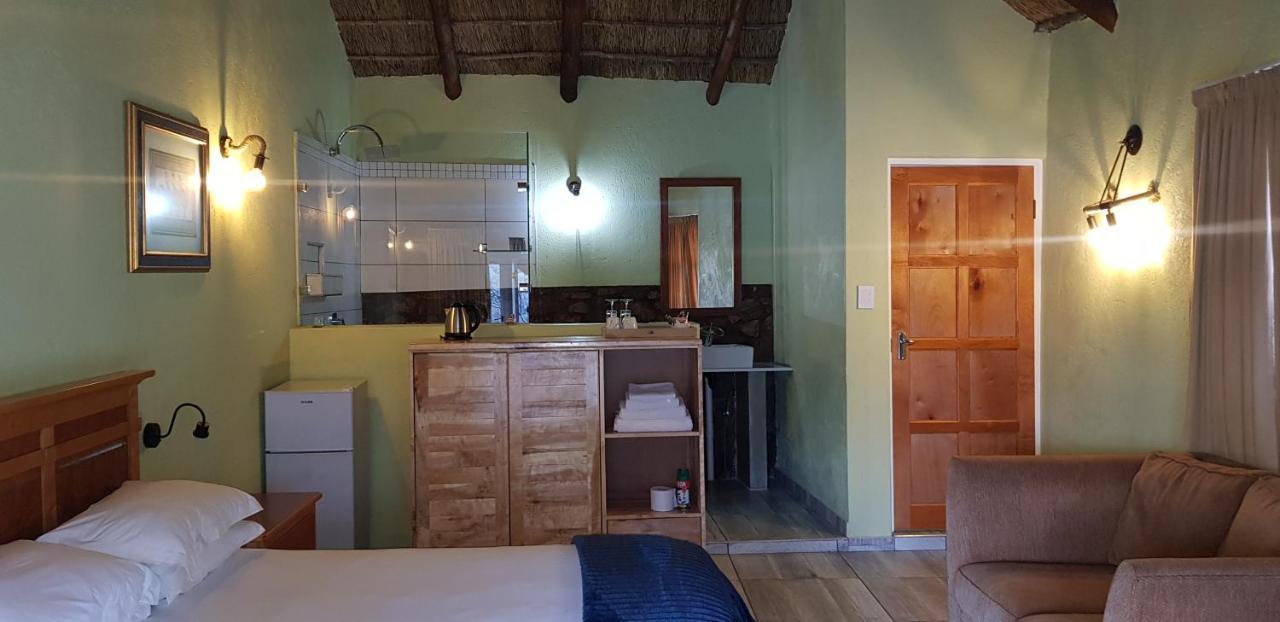 Metsing At Harties Hotel Hartbeespoort Bagian luar foto