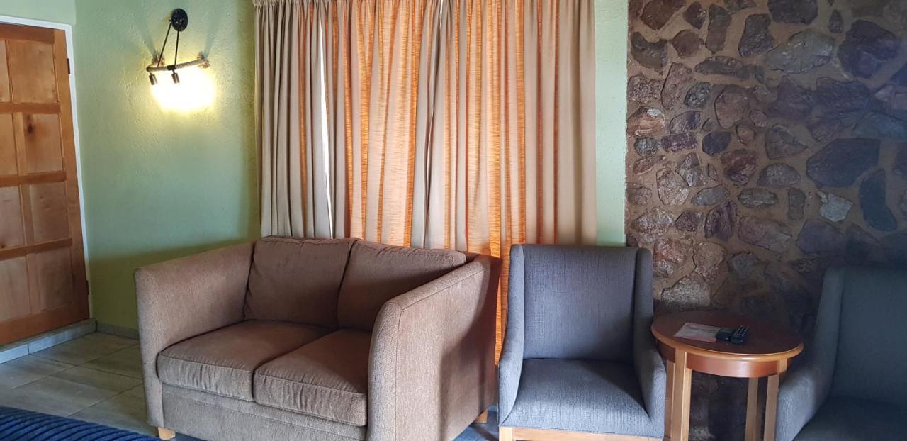 Metsing At Harties Hotel Hartbeespoort Bagian luar foto