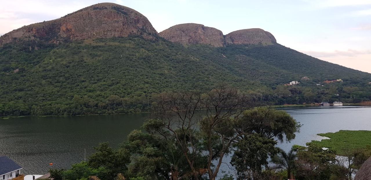 Metsing At Harties Hotel Hartbeespoort Bagian luar foto