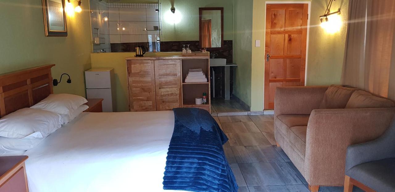 Metsing At Harties Hotel Hartbeespoort Bagian luar foto