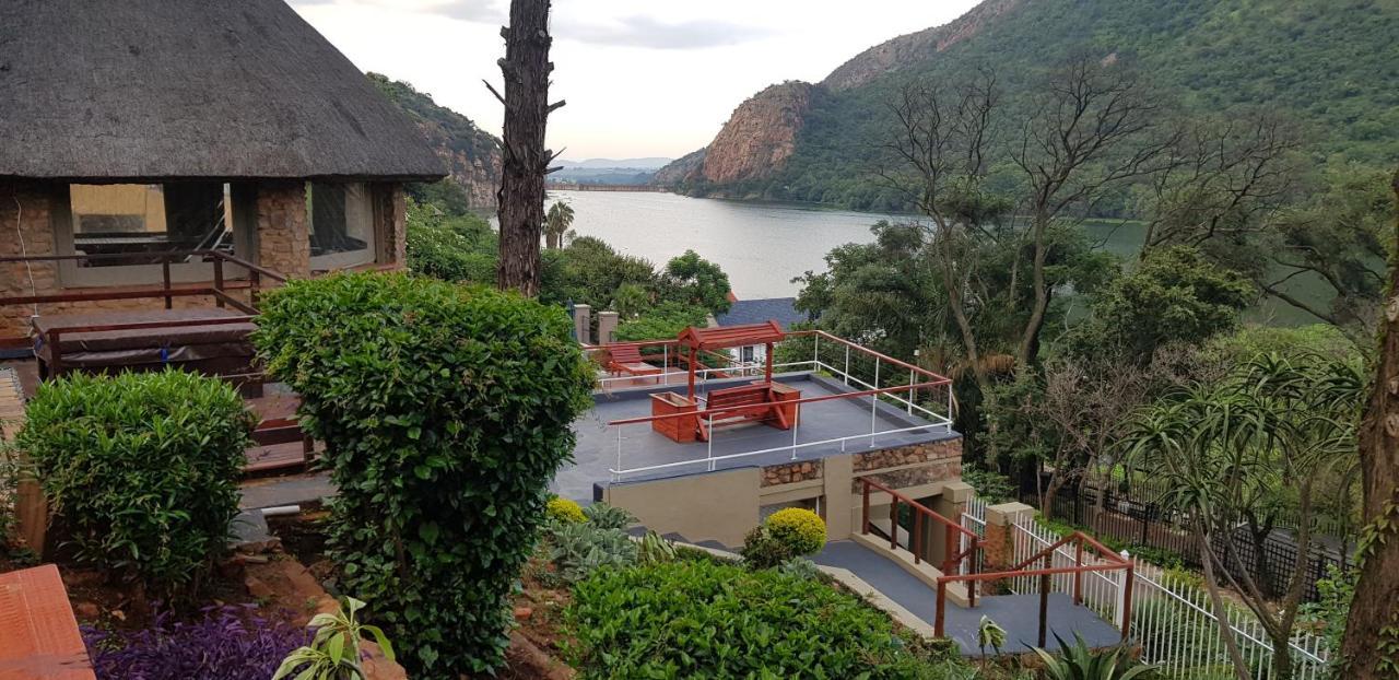 Metsing At Harties Hotel Hartbeespoort Bagian luar foto
