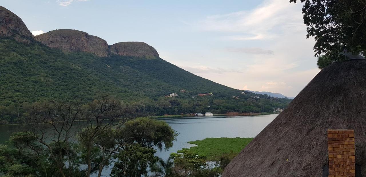 Metsing At Harties Hotel Hartbeespoort Bagian luar foto